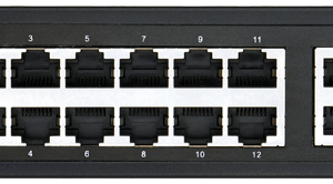 Edge-Core 24 Port Gigabit Unmanaged Switch, rack-mountable - Image 1