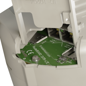 MikroTik SXT LTE6 kit with FG621-EA card - Image 4